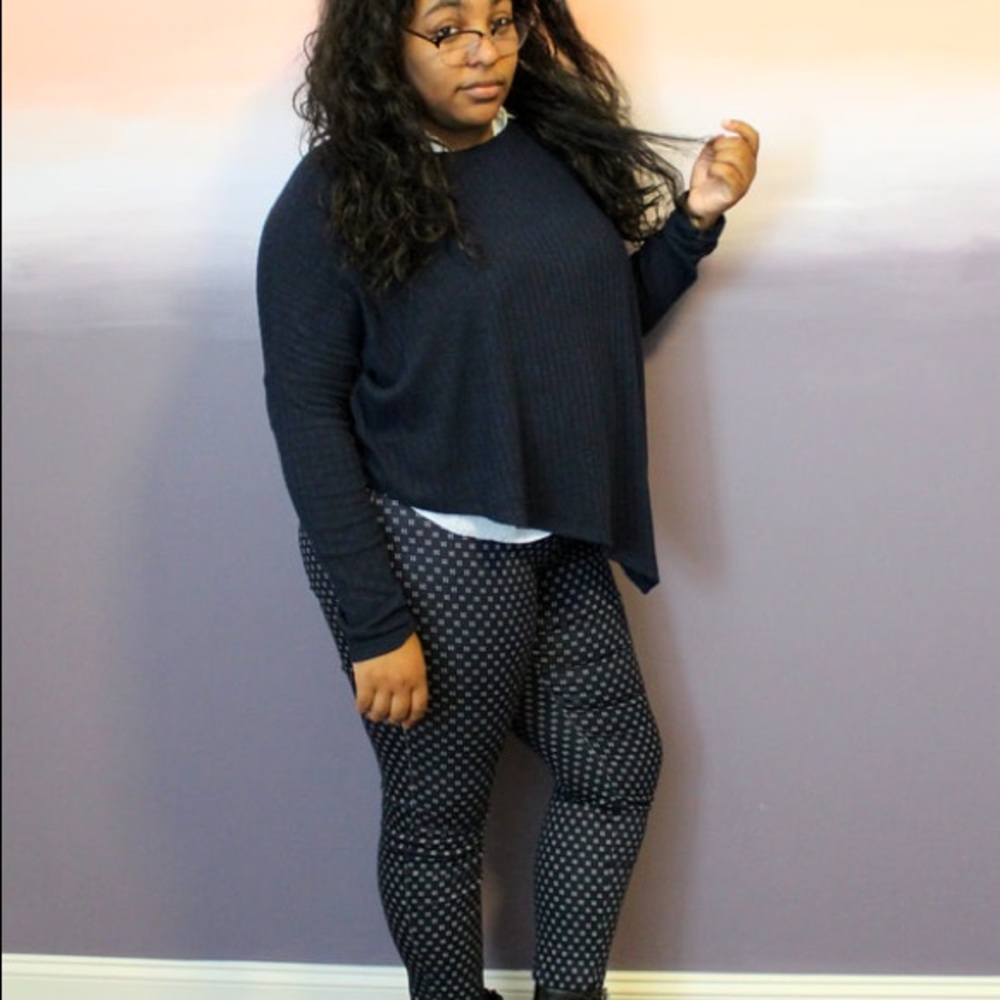Navy Blue printed skinny stretch slacks. - Picture 2 of 4